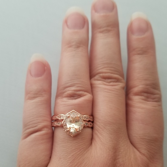 HOST PICK!!! 💗 Antique Style Rose Gold Ring Set - Picture 6 of 7